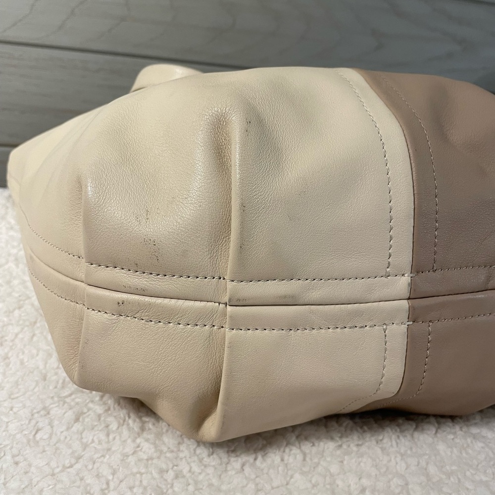 Coach Bea soft Leather Tote - Picture 4 of 10